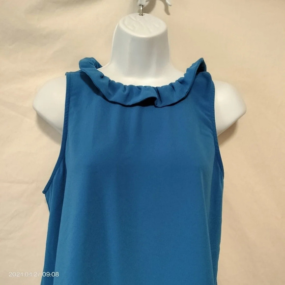 Mudpie Blue Ruffle Tie Neck Sleeveless size Medium Top Shirt - Picture 2 of 9